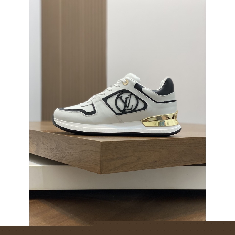 l**is V*t*n sneakers